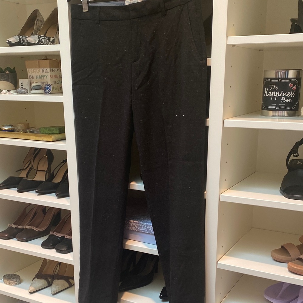 Banana Republic Elegant Black Straight Leg Pants with gold sparkle.  8P. EUC